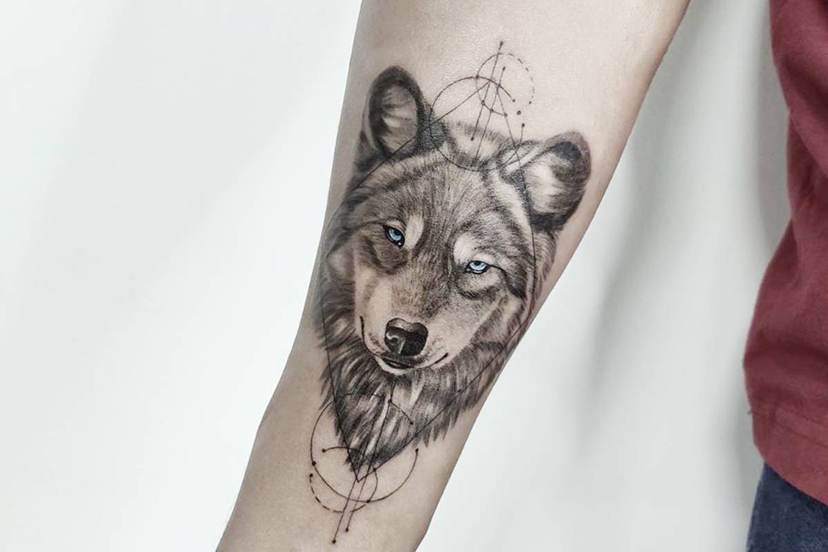 photo Abstract Wolf Tattoo Designs