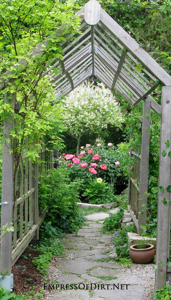 picture Backyard Rose Arbor