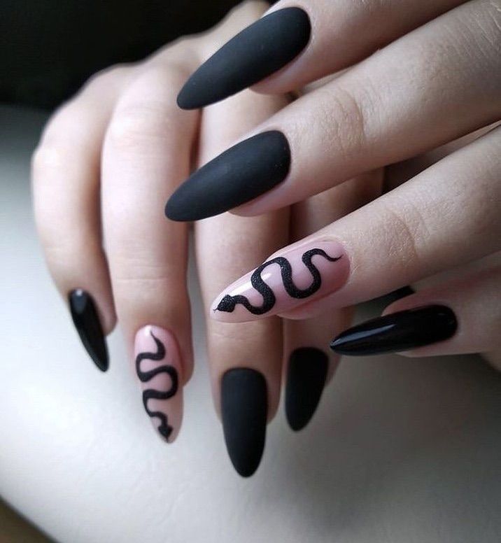 picture Black Acrylic Nails Snake