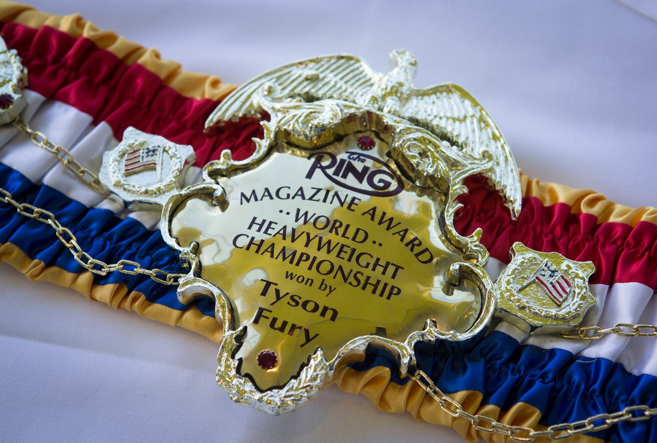 photo Lineal Heavyweight Championship Belt