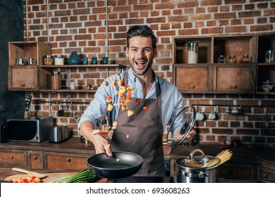 Featured image of post Man Cooking Stock Photos