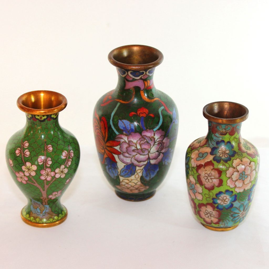 pix Small Antique Chinese Vases